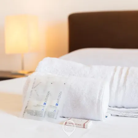 Estay - Antonella's - Aircon - Wifi - Balcony